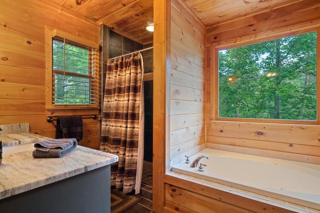 Lakeside Retreat Hot Tub Fishing Hiking Ellijay Ngoại thất bức ảnh